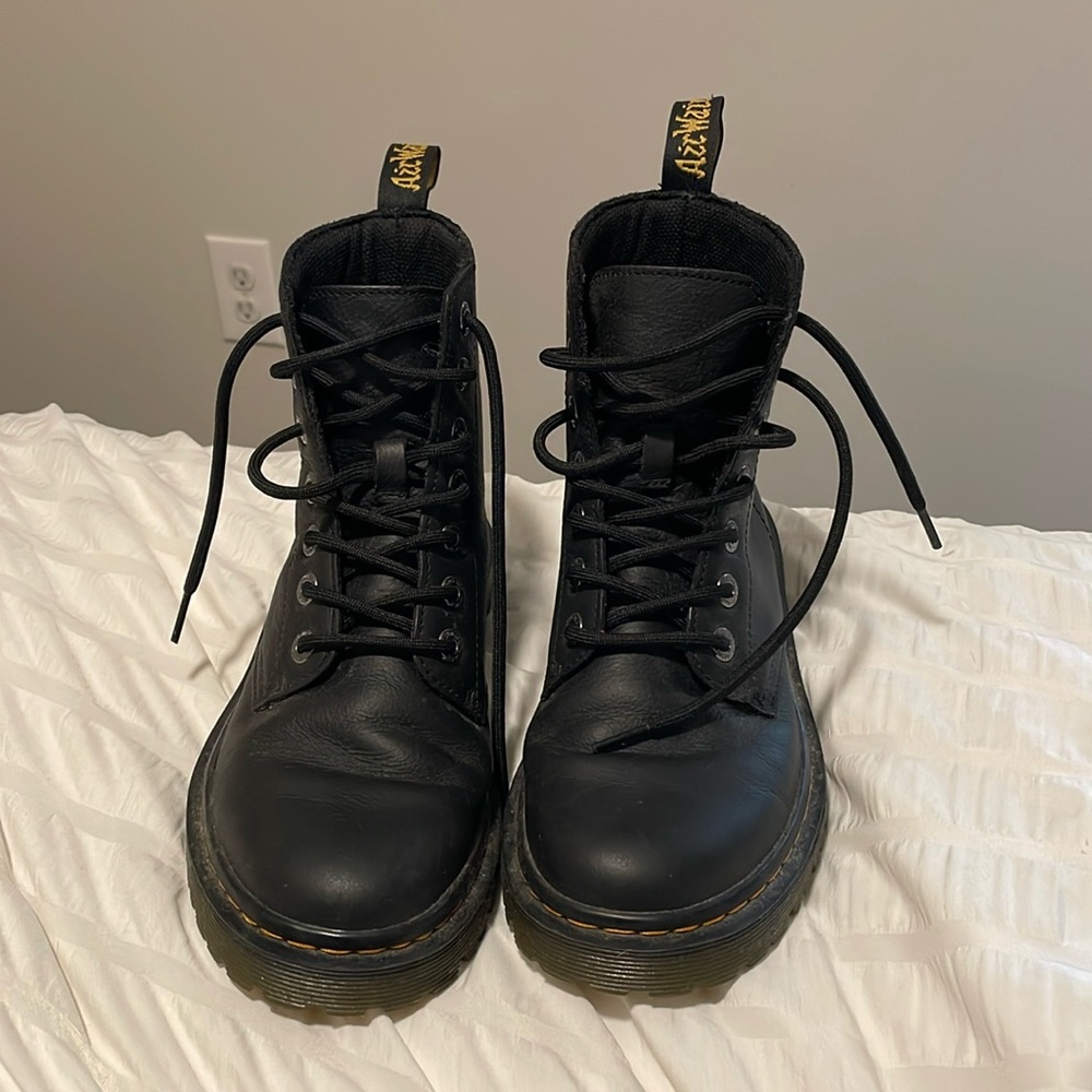Women’s Dr. (Doc) Marten black leather boots sz 7